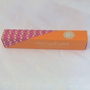 hola NEON Velvet liquid lipstick in DF